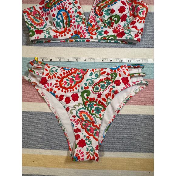 NWOT Paisley Print Crisscross Bikini Set Boho Style Size Small - Picture 3 of 6